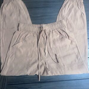 NWOT! Abercrombie & Fitch Light Brown Linen Flowy Pants - Small Short